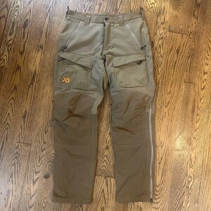 First lite catalyst foundry pant 34x32 Dry Earth
